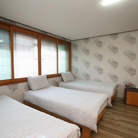 Jeju Airport Mira Guesthouse ภายนอก รูปภาพ