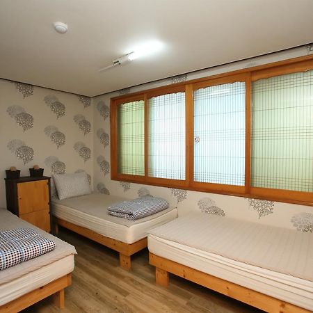 Jeju Airport Mira Guesthouse ภายนอก รูปภาพ