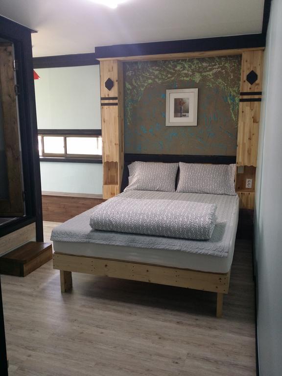 Jeju Airport Mira Guesthouse ภายนอก รูปภาพ
