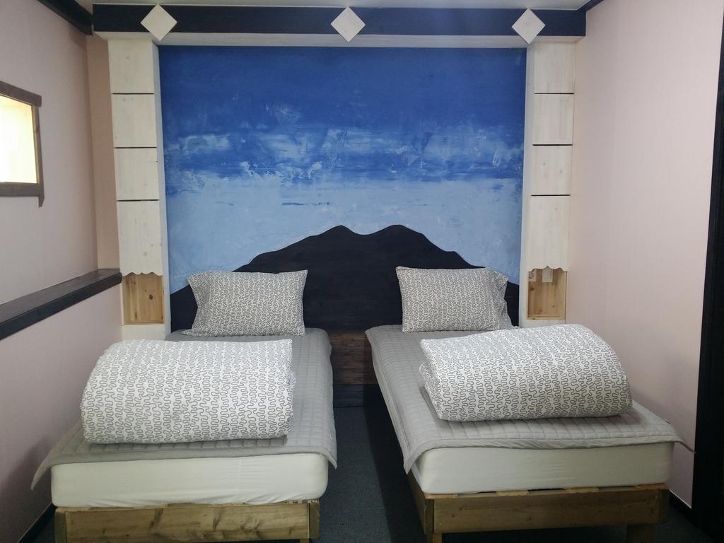 Jeju Airport Mira Guesthouse ภายนอก รูปภาพ