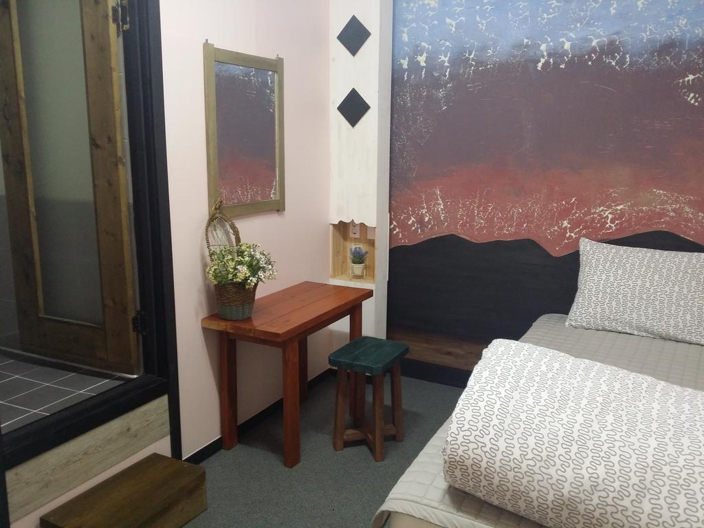 Jeju Airport Mira Guesthouse ภายนอก รูปภาพ