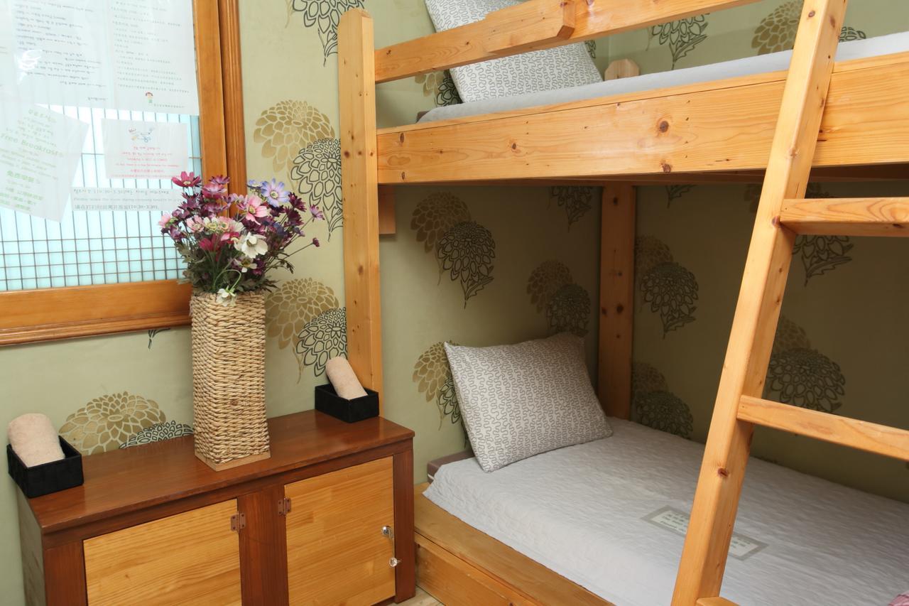 Jeju Airport Mira Guesthouse ภายนอก รูปภาพ